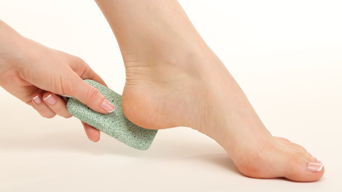 Sorgfältige Fußpflege